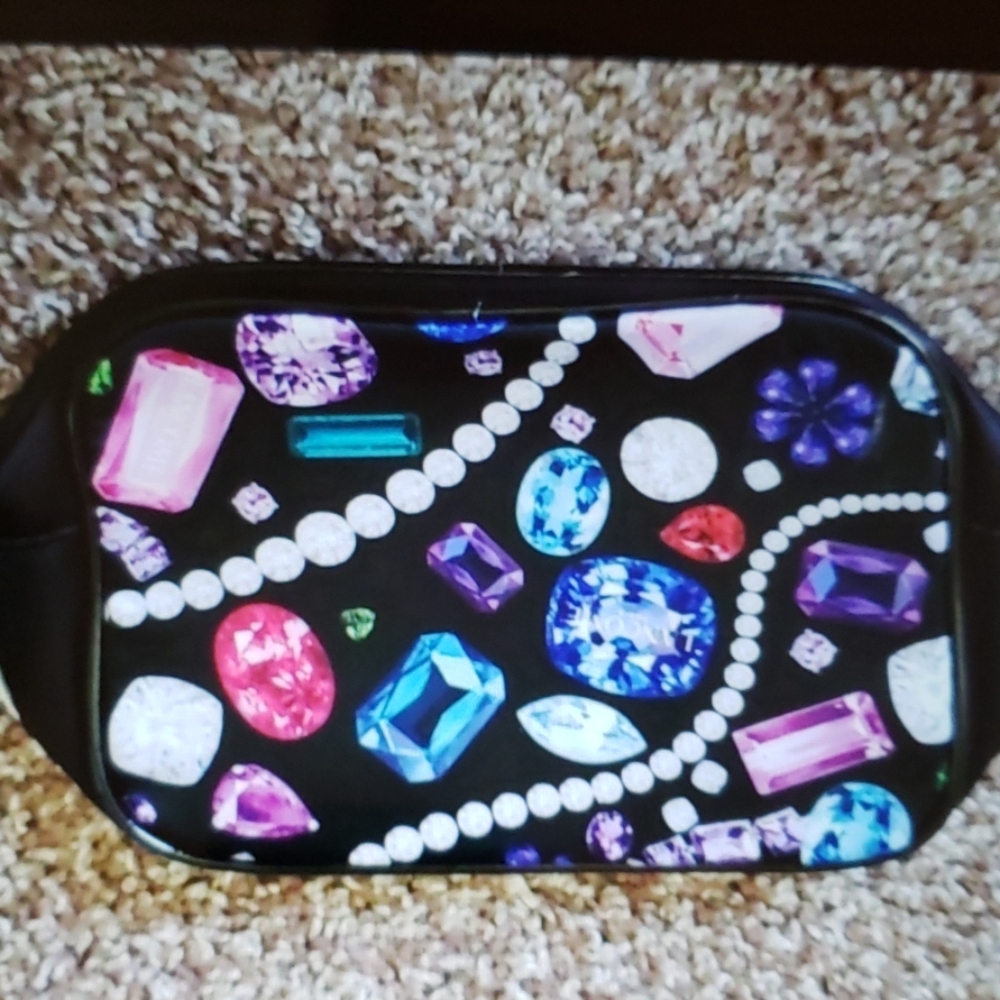 Cosmetic bag👝